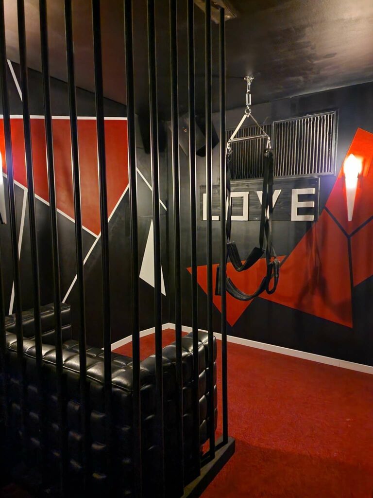 Love room3